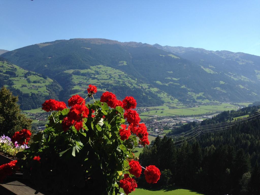 Gaestehaus Rieser Ried im Zillertal Exterior photo