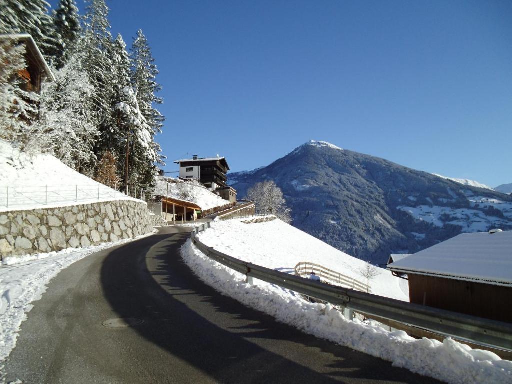 Gaestehaus Rieser Ried im Zillertal Room photo