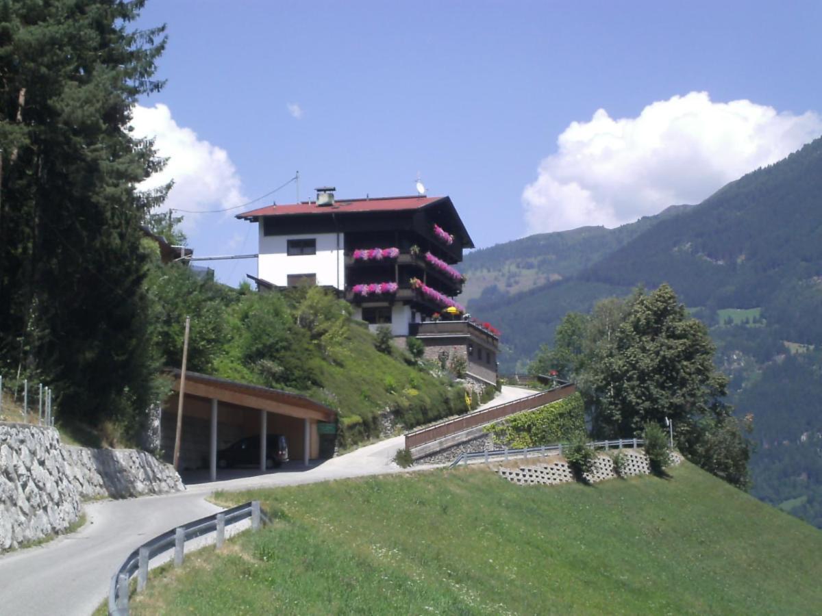 Gaestehaus Rieser Ried im Zillertal Exterior photo